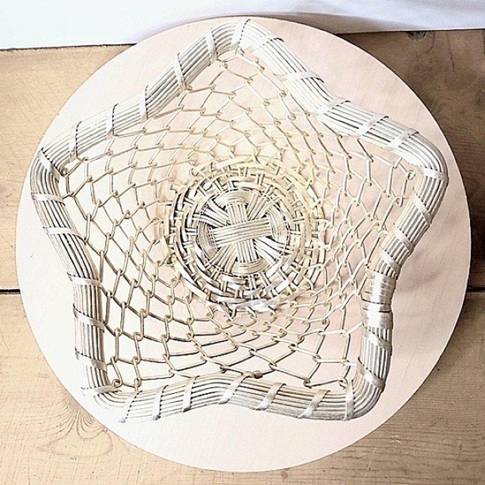 SILVER WIRE BASKET Star Shaped